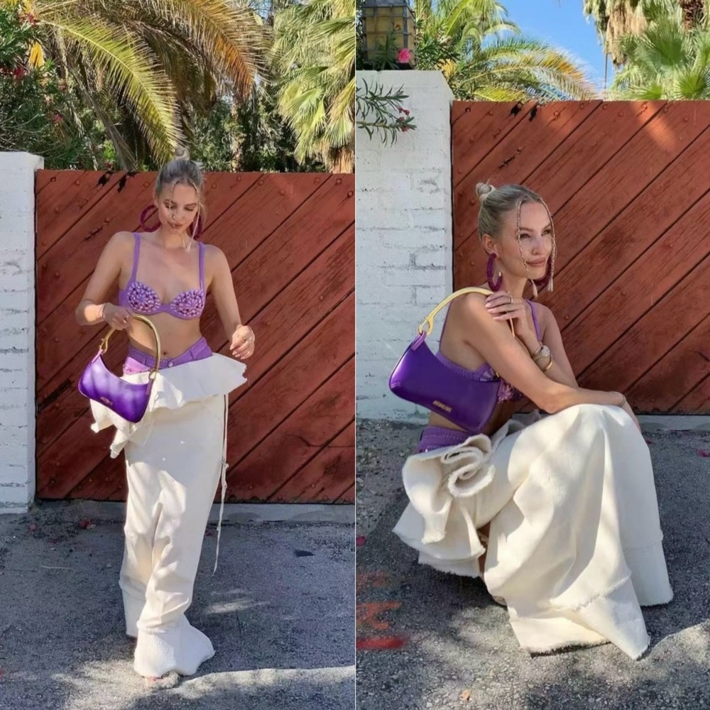 Jacquemus Le Bisou Mousqueton Shoulder Bag - Picture 4 of 16